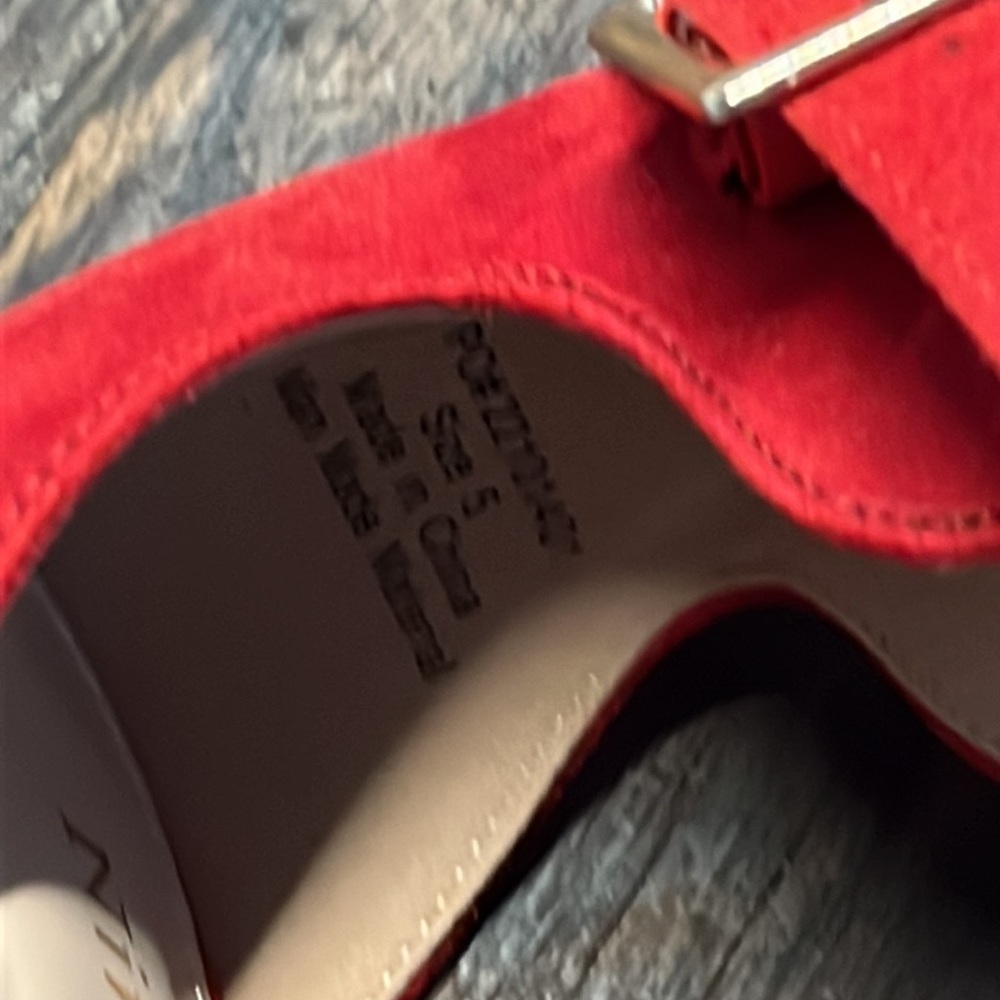 Nineten Gel Sandals (5) - Picture 7 of 9